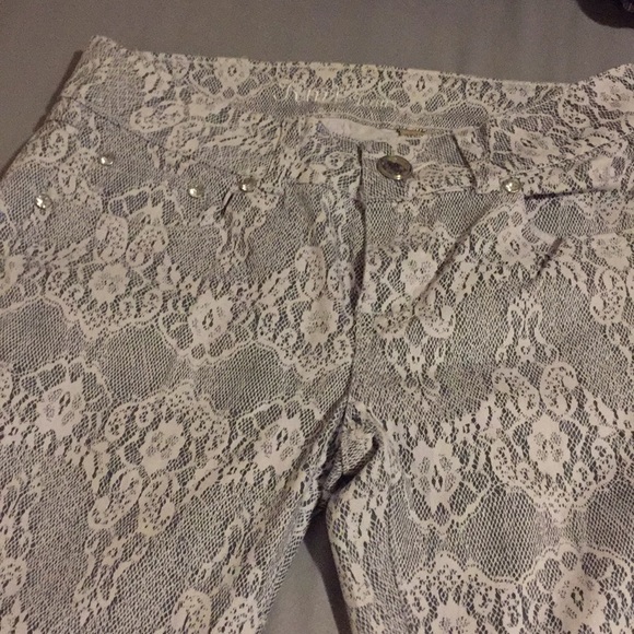 Jeans - Picture 2 of 5